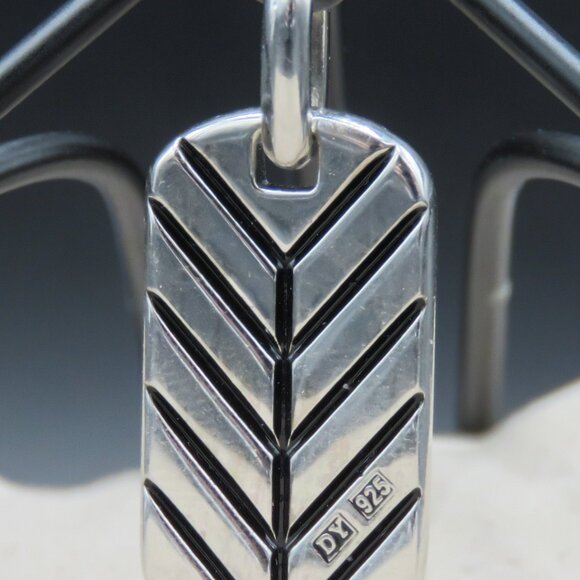 David Yurman Men's Sterling Silver 30mm Chevron Pave Dog Tag - Picture 7 of 7